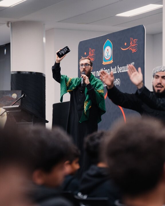 تقرير مصور/ كلية بيلفيلد في أستراليا تُحيي ذكرى الإمام الحسين (عليه السلام) من خلال مراسم عاشوراء