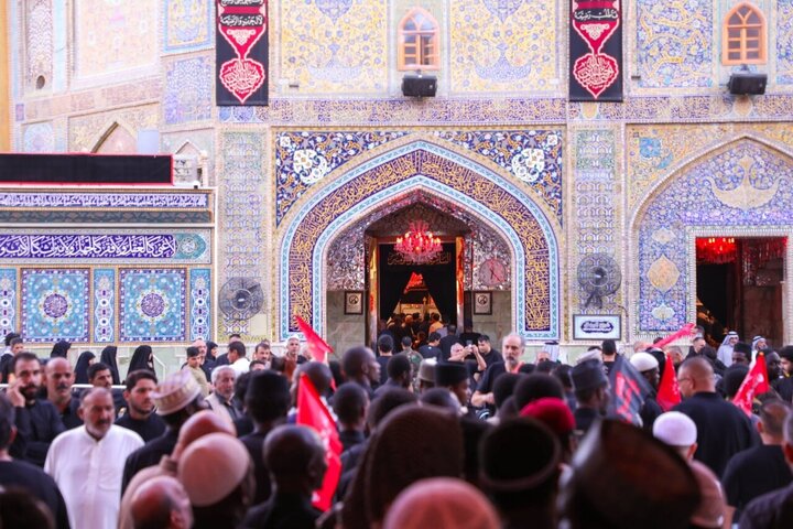 تقرير مصور/ مسيرة عزائية للطلاب الأفارقة في اليوم العاشر من محرم بالنجف الأشرف
