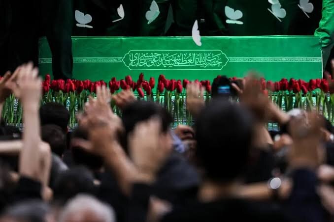 میلیون‌ها عراقی در تدارک تشییع رهبر شهید در نجف و کربلا