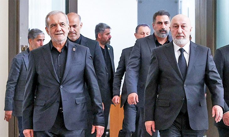 حضور مميز وكبير للوفد العراقي في مراسم توديع الجثمان الطاهر للشهيد الإمام الخامنئي (ره) بطهران