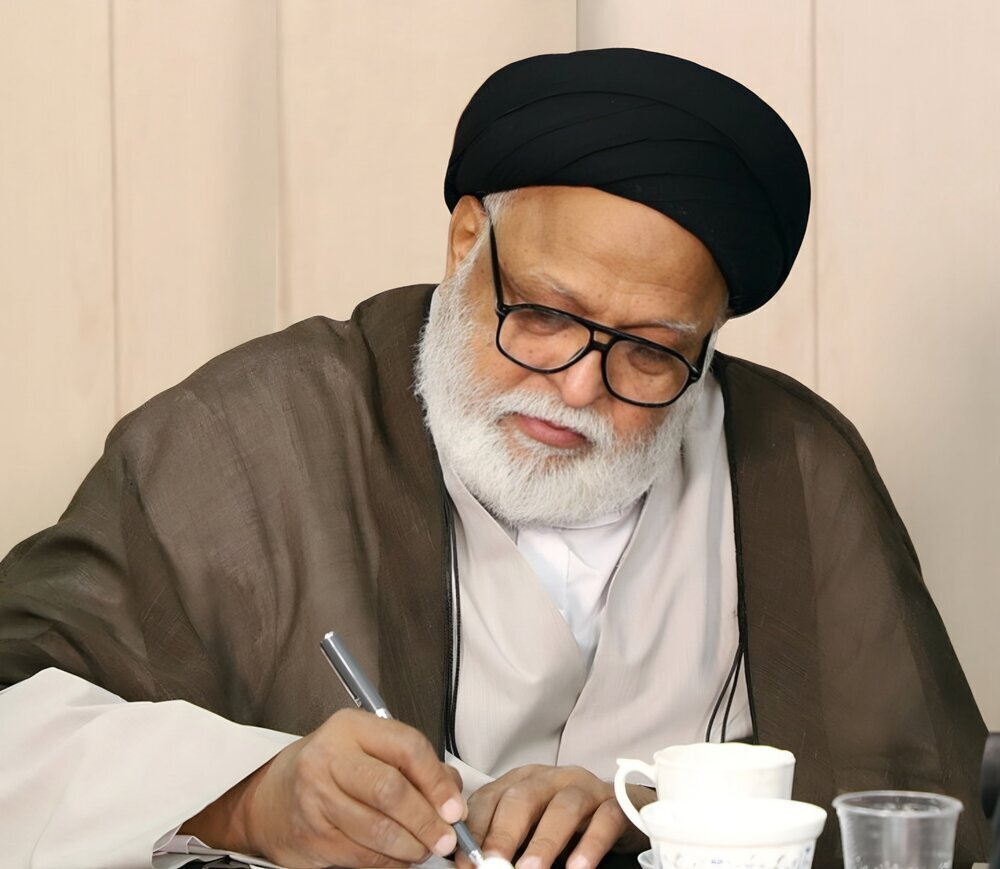 أمين عام "تنظيم المكاتب" يدعو إلى صلوات عالمية خلال مراسم تشييع القائد الإيراني الشهيد آية الله خامنئي