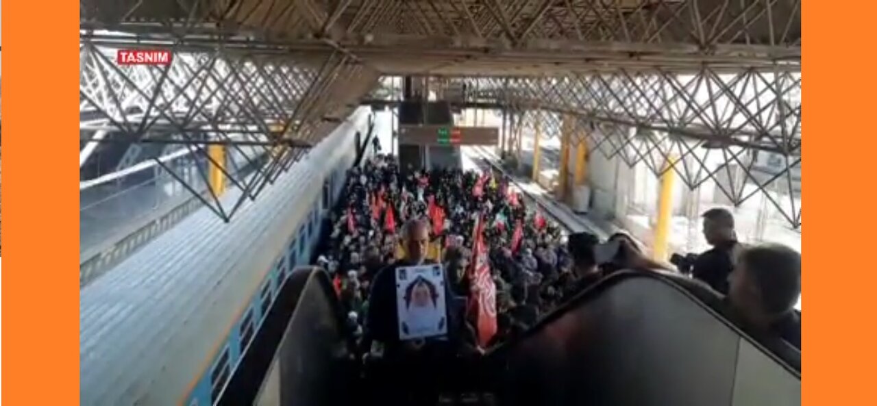 Minab şəhidlərinin ailələri Şəhid İmam Xamene ilə vidalaşmaq məqsədi ilə Tehrana daxil oldular \ Video
