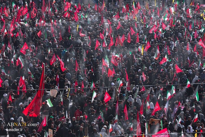 اقامه نماز بر پیکر رهبر شهید انقلاب در مصلای تهران