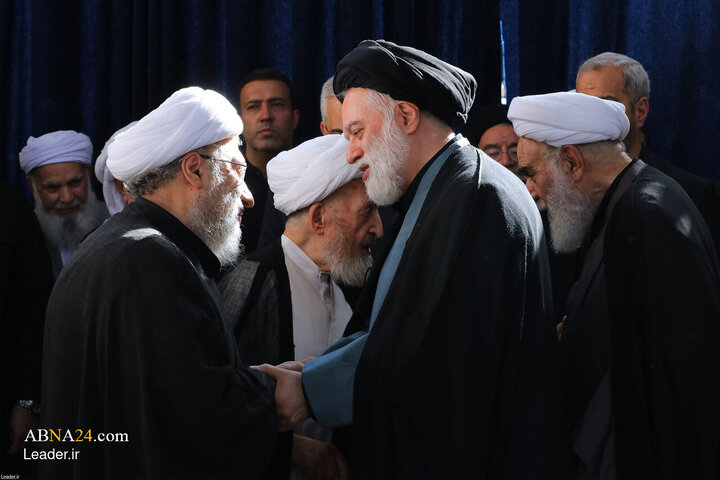 اقامه نماز بر پیکر رهبر شهید انقلاب در مصلای تهران