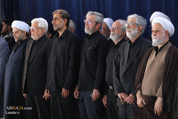 اقامه نماز بر پیکر رهبر شهید انقلاب در مصلای تهران