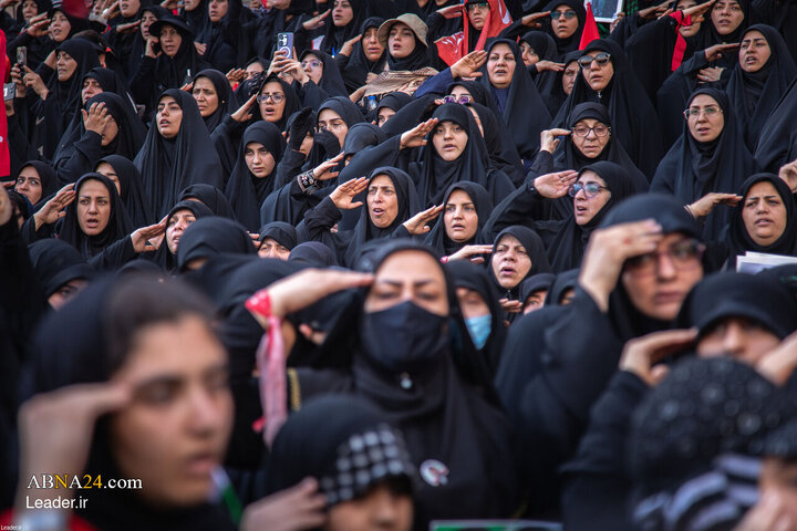 اقامه نماز بر پیکر رهبر شهید انقلاب در مصلای تهران