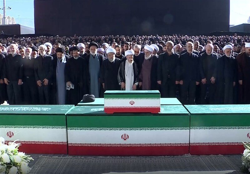 An Yi Sallar Jana'iza A Kan Gawarwakin Imam Shahidi Da Iyalinsa Da Imamancin Ayatullah Subhani