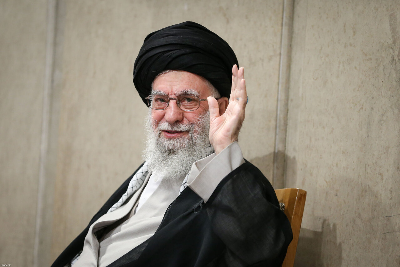 أربع محافظات عراقية تعطل رسميا بمناسبة تشييع الشهيد الإمام الخامنئي (ره)