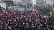 Video: The moment pure body of martyred leader of Islamic Revolution entered Azadi Street