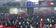 Video: Massive flood of people in early hours of bidding farewell to martyred leader