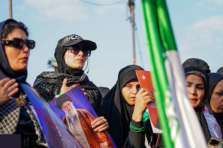 تقرير مصور/ طهران تشهد تشييعا مهيبا وتاريخيا