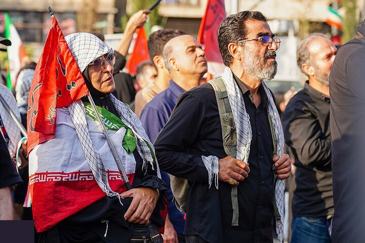 تقرير مصور/ طهران تشهد تشييعا مهيبا وتاريخيا