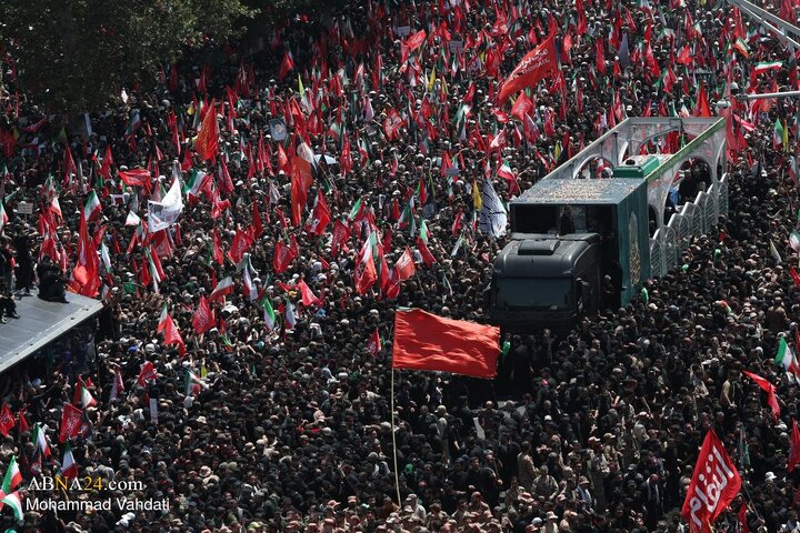 تشییع پیکر مطهر رهبر شهید انقلاب در تهران