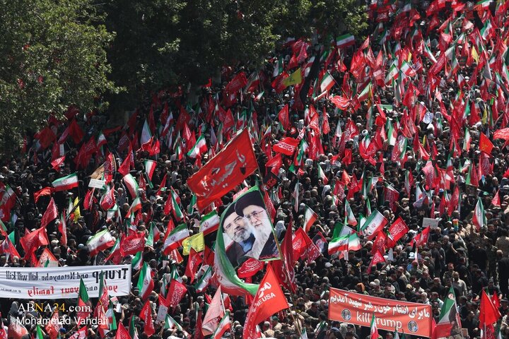تشییع پیکر مطهر رهبر شهید انقلاب در تهران