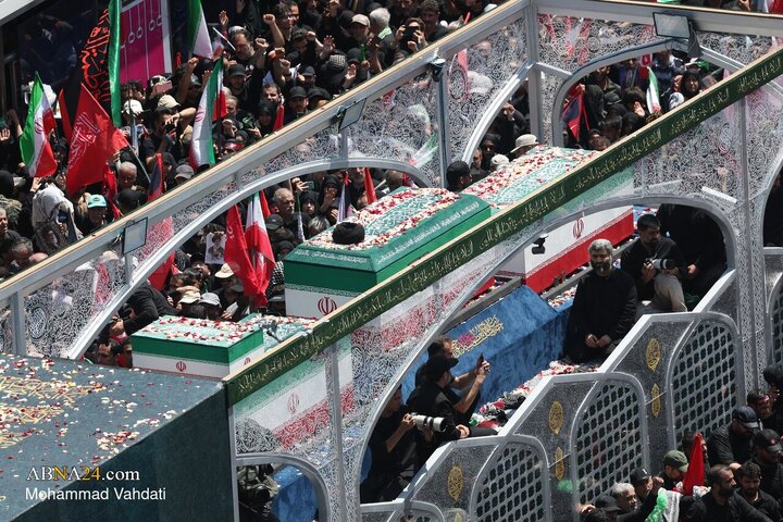 تشییع پیکر مطهر رهبر شهید انقلاب در تهران