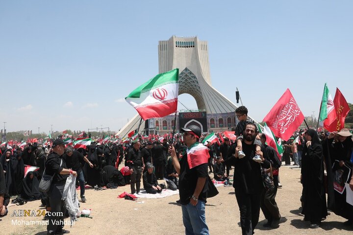 تشییع پیکر مطهر رهبر شهید انقلاب در تهران
