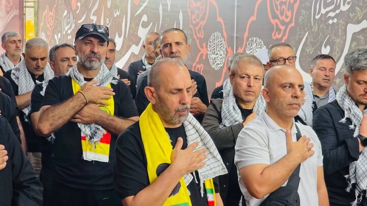 400 Turkish Pilgrims Arrive in Iran to Attend Martyred Leader's Funeral