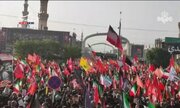 Video| Ang Watawat ng Paghihiganti at ang Sigaw na "O mga Tagapaghiganti ni Khamenei" sa mga Kamay ng mga Nagdadalamhati sa Moske ng Jamkaran