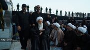 Viongozi wa Dini na Serikali Waungana na Mamilioni ya Wananchi Katika Mji wa Qom kushiriki Mazishi ya Shahidi Sayyid Ali Khamenei +Picha