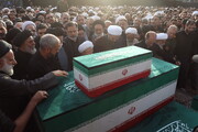 İslam İnqilabının şəhid lideri Ayətullah Xamenei və ailəsinin müqəddəs Qum şəhərində dəfn mərasimi / Foto