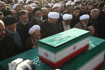 تصویری خبر|| قم میں شہید رہبر انقلاب کی نماز جنازہ ادا