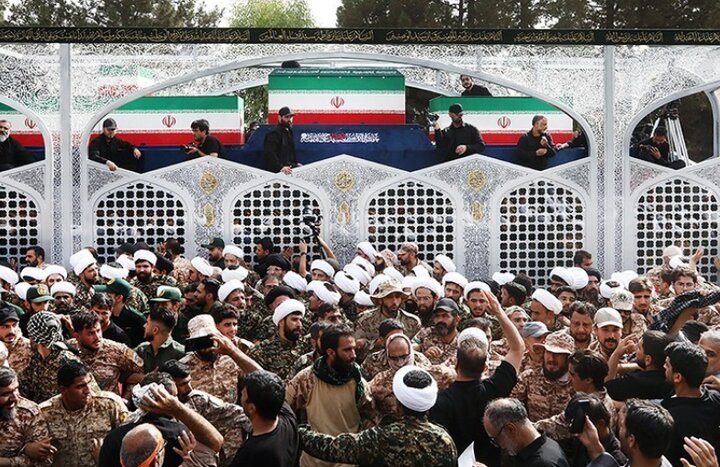 ویدیو | خدمت رسانی مراکز حوزوی در تشییع امام شهید