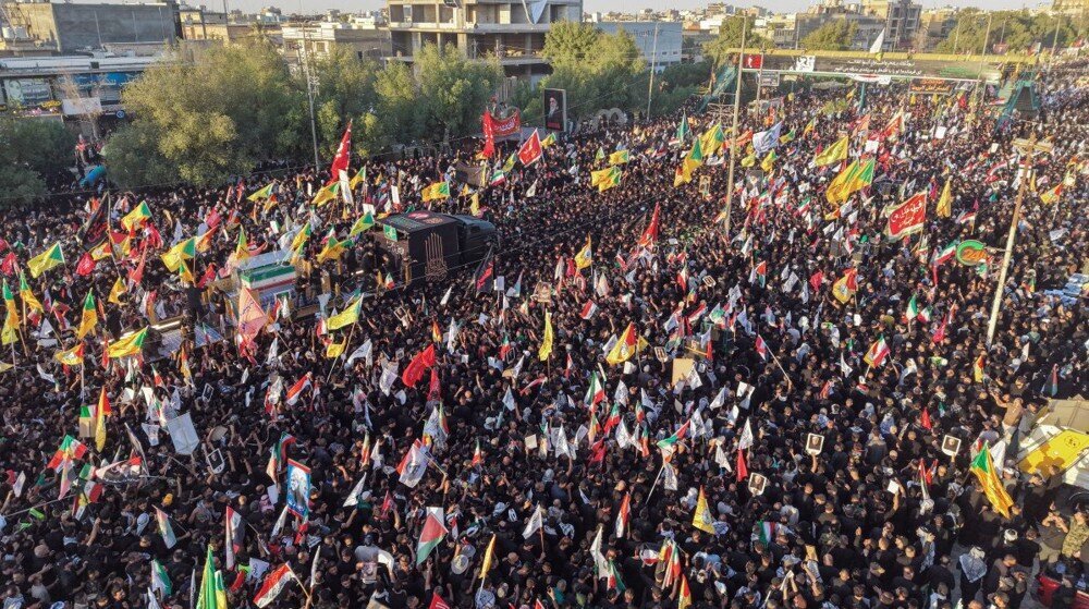 Milhões participam do cortejo fúnebre do Ayatollah Seyyed Ali Khamenei em Najaf, no Iraque