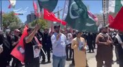 Video| Pagdalo ng mga Mamamayang Pakistani sa Seremonya ng Paglilibing sa Martir na Lider ng Rebolusyon sa Banal na Mashhad