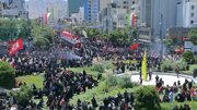 Daruruwan Dubban Al’umma Ne Ke Kwarara Zuwa Kabarin Imam Ridha (A.S) A Mashhad Don Bankwana Da Imam Khamene'i