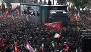 Großartiger Abschied vom gefallenen Führer in Maschhad; historisches Totengebet über den Leichnam des Führers der Ummah