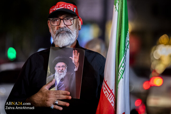 چشم انتظاری در میان سیل اشک