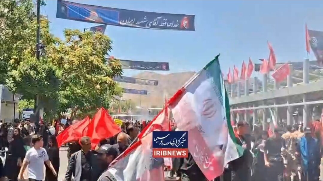 Video| Abala ang Imam Reza Street sa mga Tao; Naghihintay ang Mashhad sa Pagsisimula ng Paglilibing sa Martir na Lider