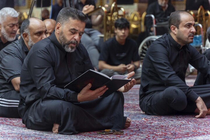 تقرير مصور/ قراءة دعاء الندبة في صحن مرقد أبي الفضل العباس (عليه السلام)