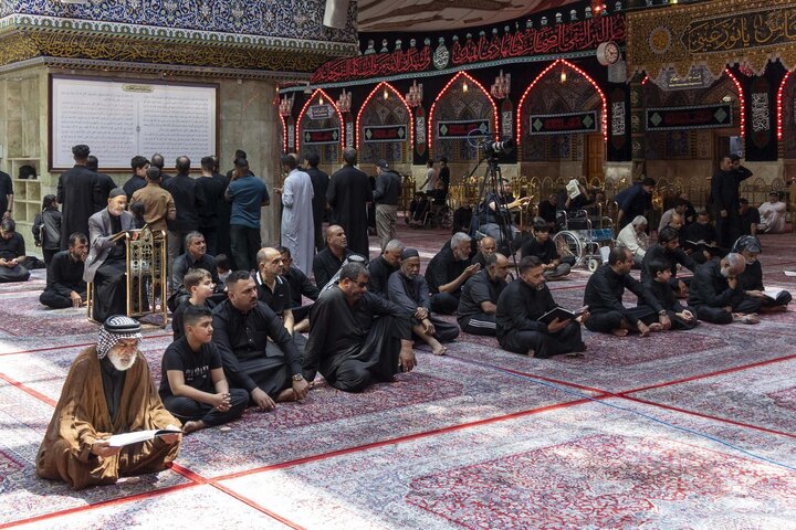 تقرير مصور/ قراءة دعاء الندبة في صحن مرقد أبي الفضل العباس (عليه السلام)