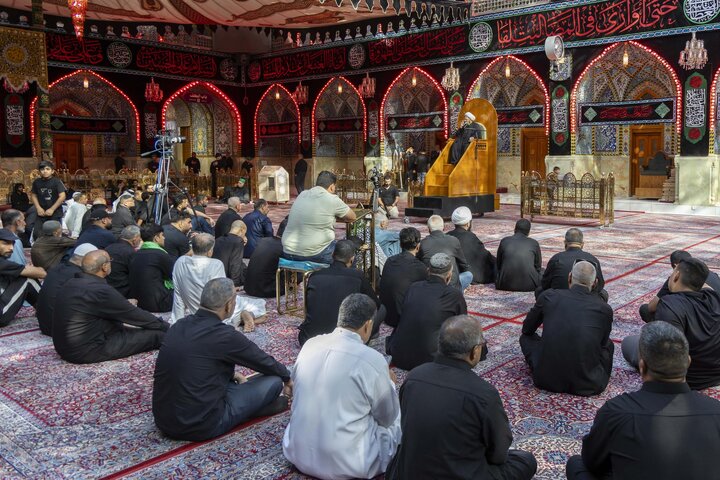 تقرير مصور/ إقامة مجلس في ذكرى استشهاد الإمام السجاد (عليه السلام) في العتبة العباسية المقدسة
