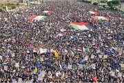 Il sostegno del popolo yemenita all'Iran e il ringraziamento per la partecipazione massiccia alle esequie del leader martire