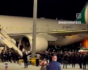 Video / Necef Havalimanı'nda İran'dan Gelen Şehit Liderin Naaşını Taşıyan Uçağa Yoğun İlgi