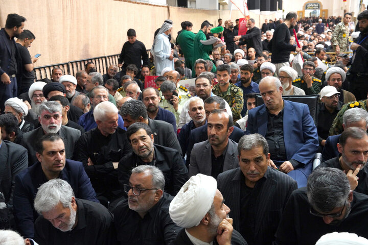 حضور گسترده علما در مراسم یادبود رهبر شهید انقلاب در قم