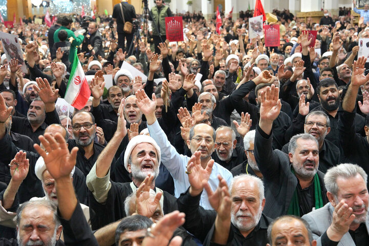 حضور گسترده علما در مراسم یادبود رهبر شهید انقلاب در قم