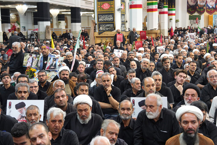 حضور گسترده علما در مراسم یادبود رهبر شهید انقلاب در قم