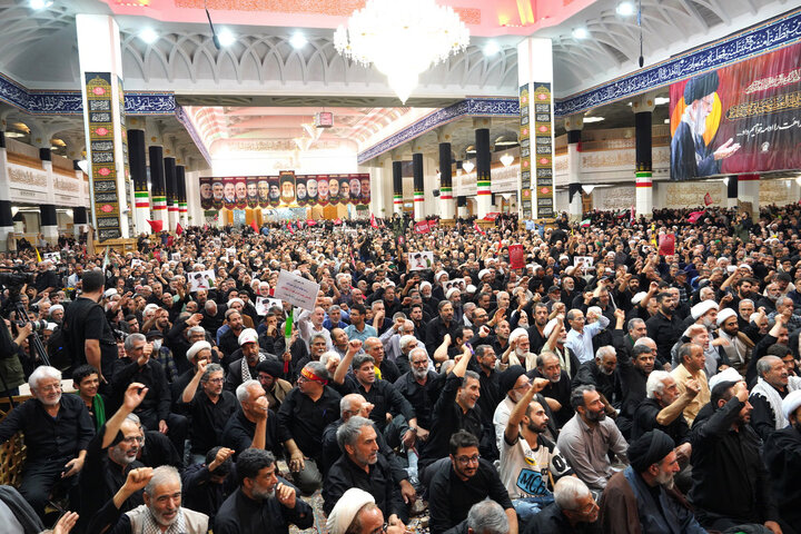 حضور گسترده علما در مراسم یادبود رهبر شهید انقلاب در قم