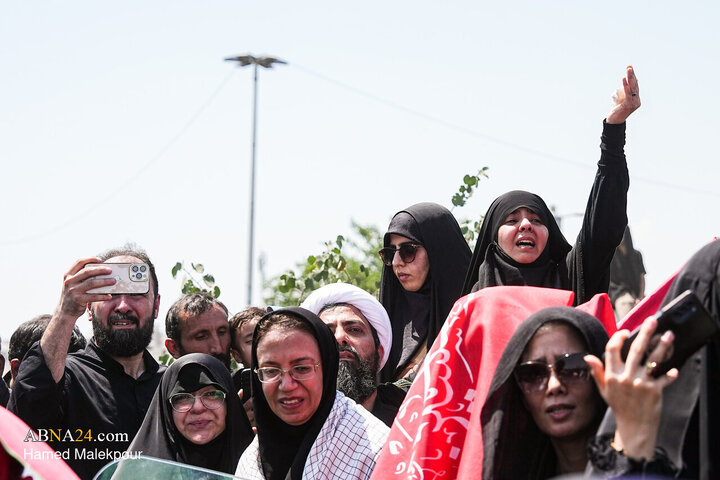 تشییع پیکر مطهر رهبر شهید انقلاب در تهران