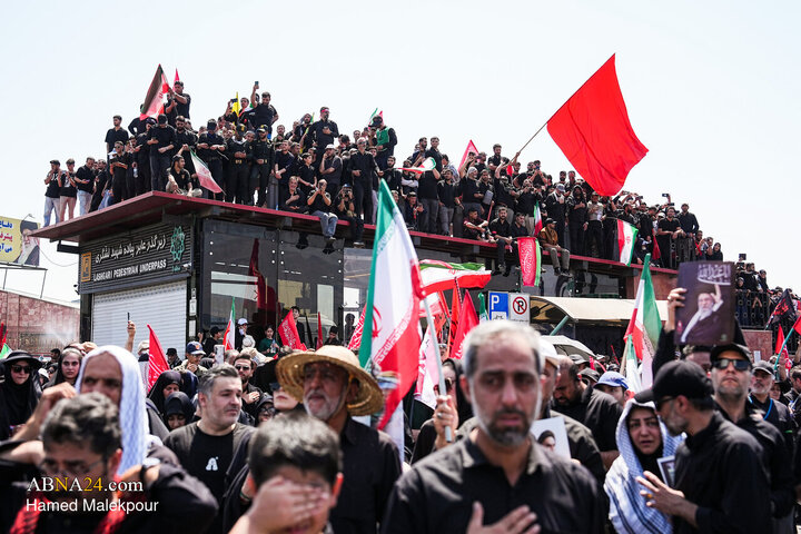 تشییع پیکر مطهر رهبر شهید انقلاب در تهران