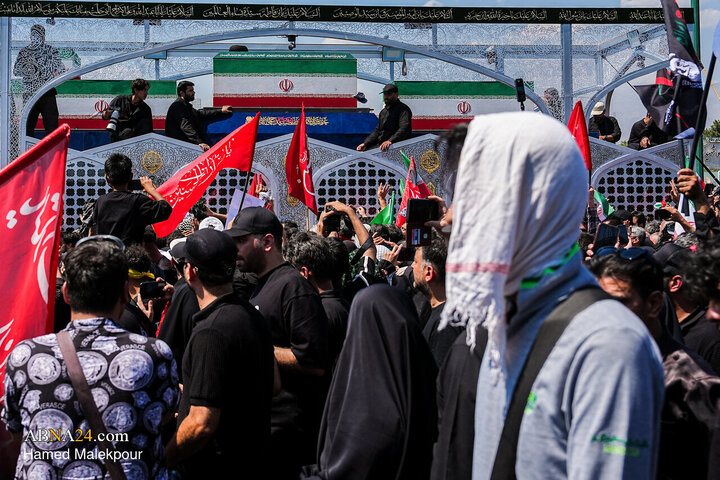 تشییع پیکر مطهر رهبر شهید انقلاب در تهران