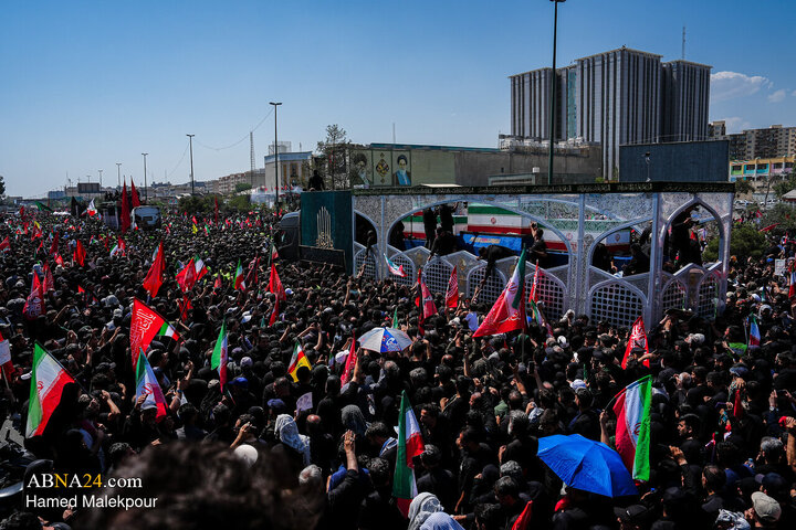 تشییع پیکر مطهر رهبر شهید انقلاب در تهران