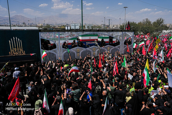 تشییع پیکر مطهر رهبر شهید انقلاب در تهران