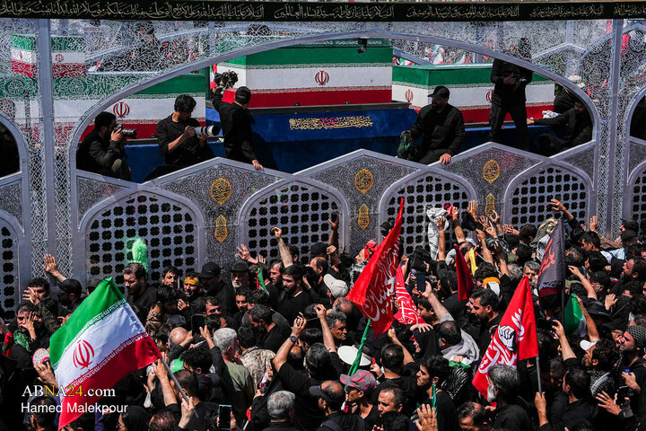 تشییع پیکر مطهر رهبر شهید انقلاب در تهران
