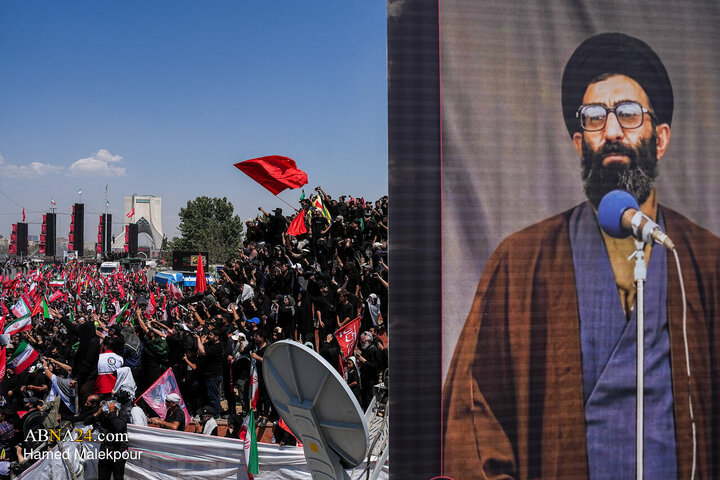 تشییع پیکر مطهر رهبر شهید انقلاب در تهران
