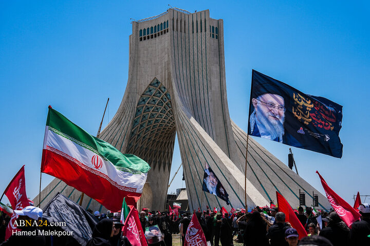 تشییع پیکر مطهر رهبر شهید انقلاب در تهران