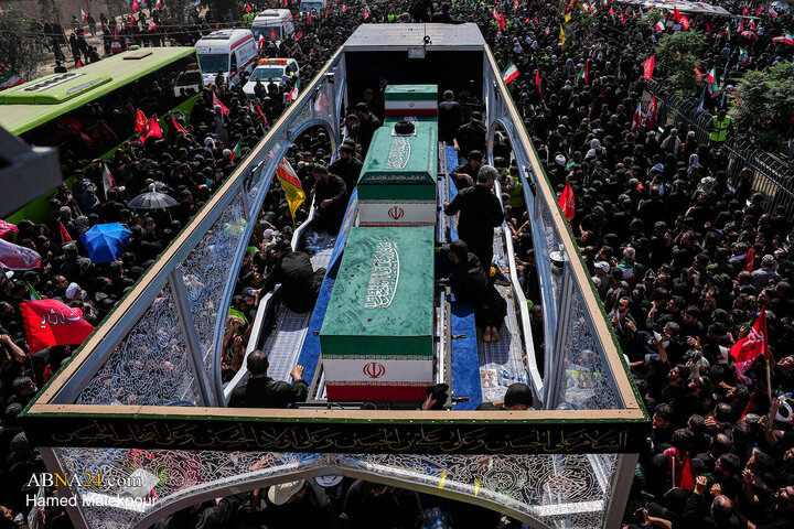 تشییع پیکر مطهر رهبر شهید انقلاب در تهران